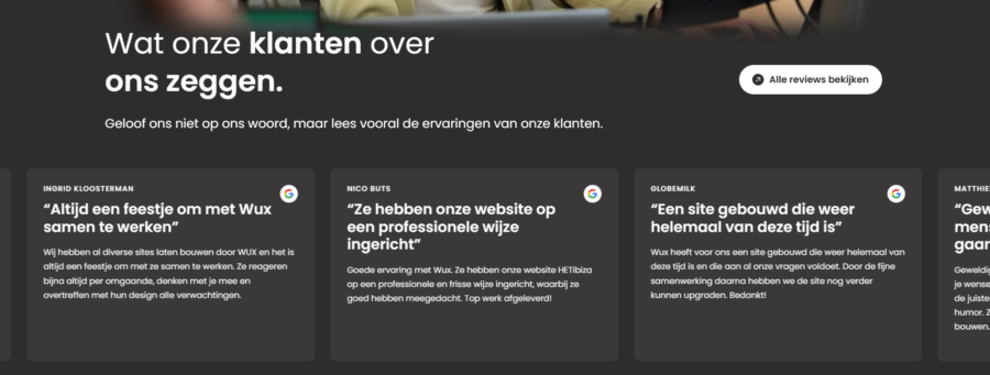 Meerdere blokken met verschillende klantbeoordelingen op de Wux website.