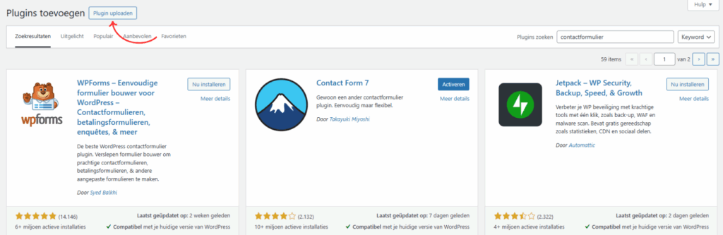 Scherm ‘Plugins toevoegen’ een rode pijl wijst naar de knop ‘Plugin uploaden’.