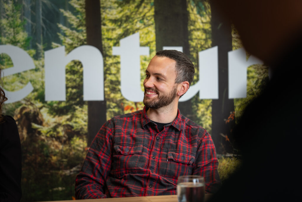 Teamoverleg bij Wux over social advertising schaalbaarheid