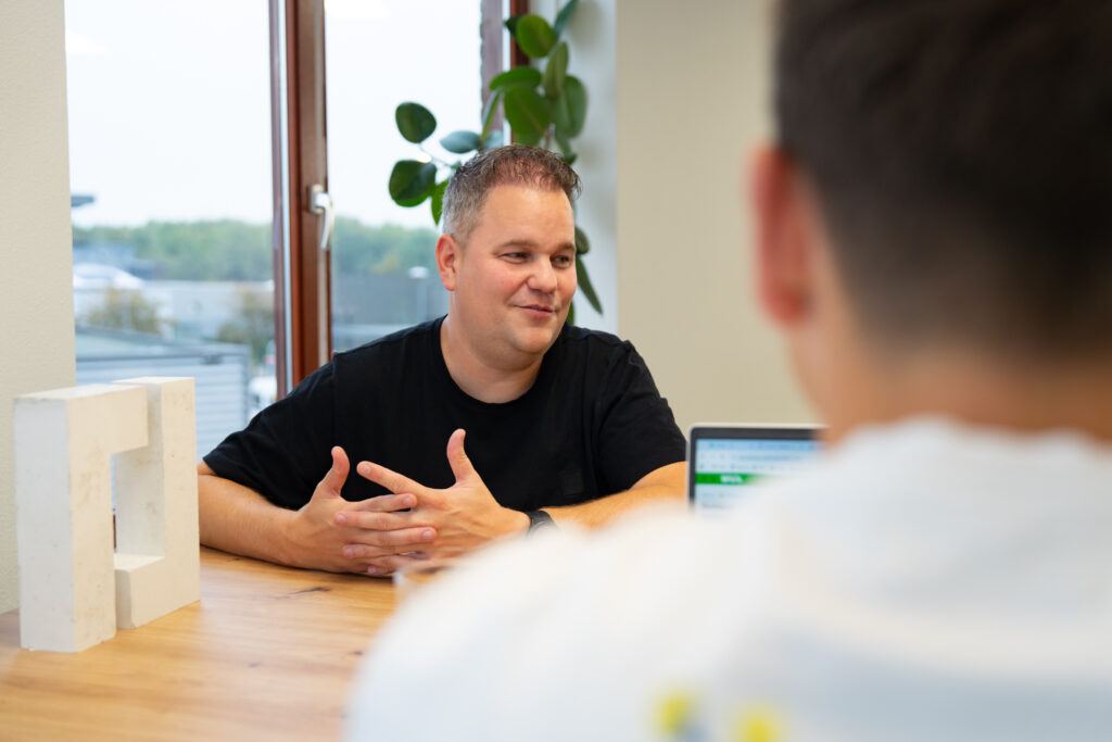 Overleg over online marketingstrategie bij Wux